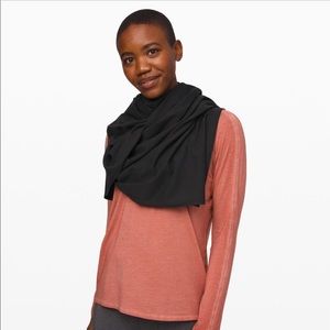 Bnwt lululemon vinyasa scarf